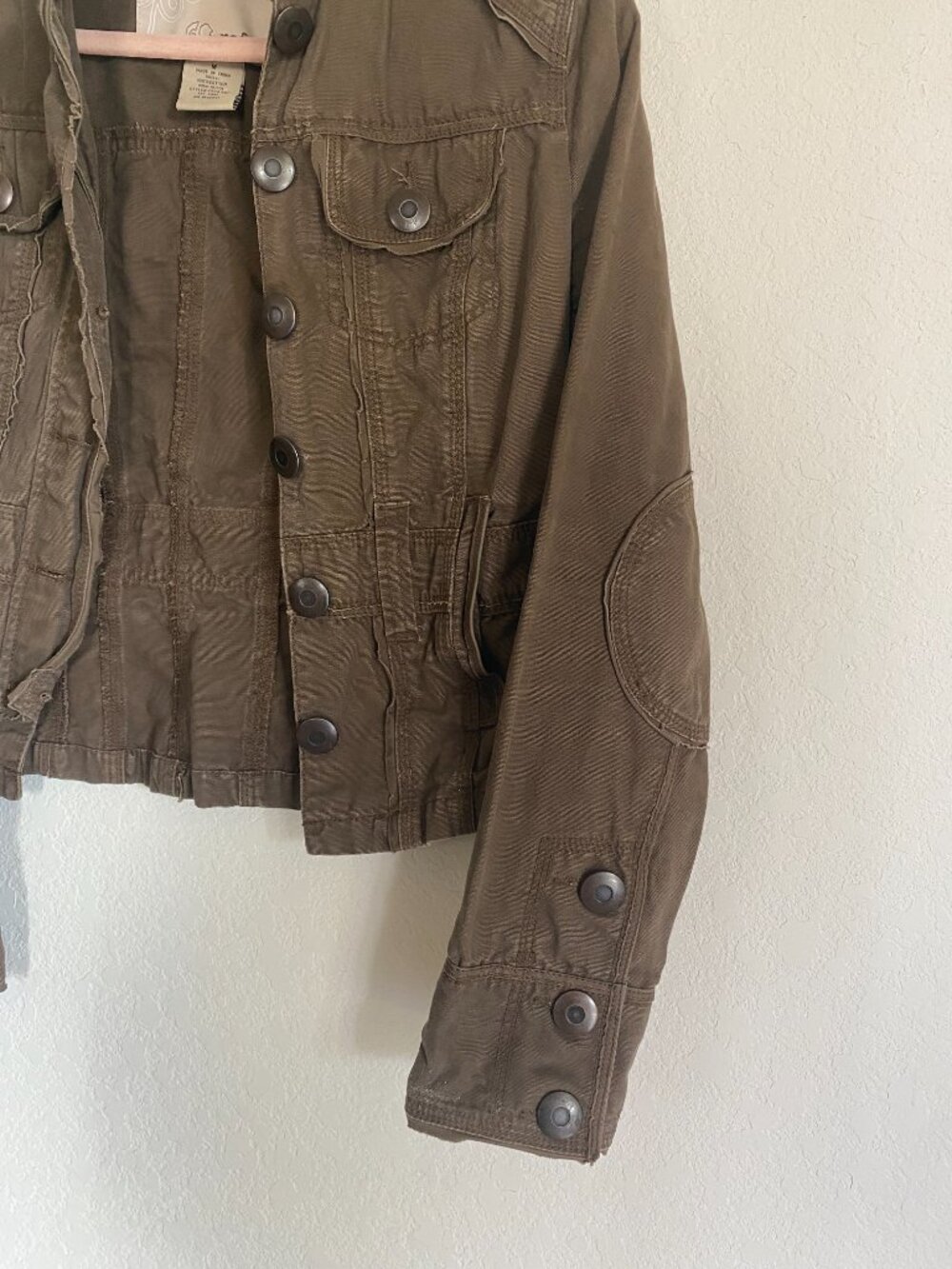 Y2K Military Olive Green Cropped Utility Jacket with Elbow Patches & Cinch Waist - Picture 3 of 9